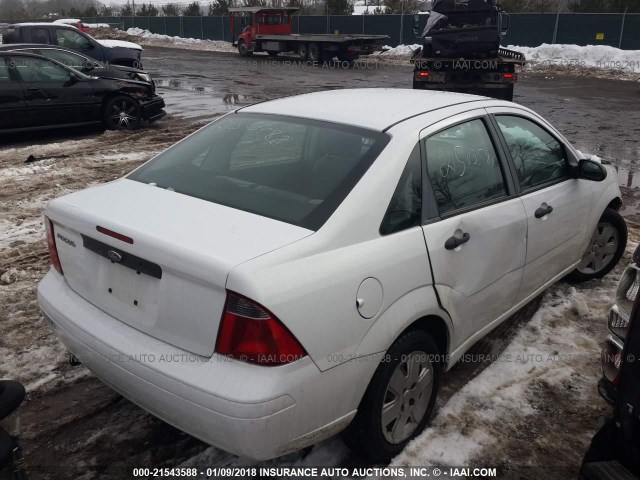 1FAFP34N37W236569 - 2007 FORD FOCUS ZX4/S/SE/SES 白色 照片 4