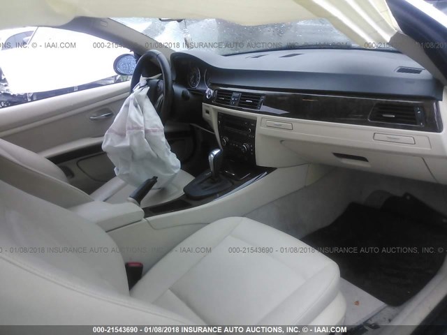 WBAWV53569P080003 - 2009 BMW 328 XI SULEV WHITE photo 5