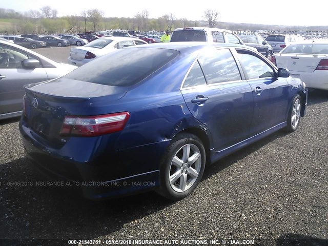 4T1BK46K08U072898 - 2008 TOYOTA CAMRY LE/XLE/SE ლურჯი ფოტო 4