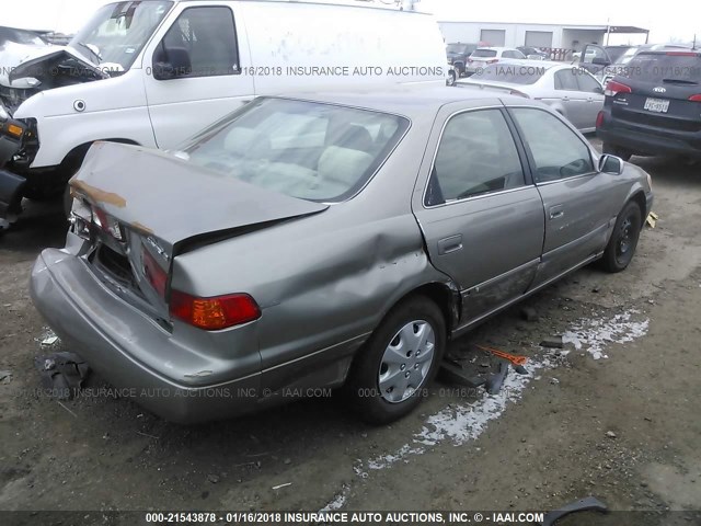 4T1BG22K8YU644361 - 2000 TOYOTA CAMRY CE/LE/XLE GRAY photo 4