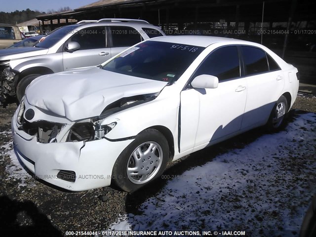 4T1BF3EK4AU560449 - 2010 TOYOTA CAMRY SE/LE/XLE 白色 照片 2