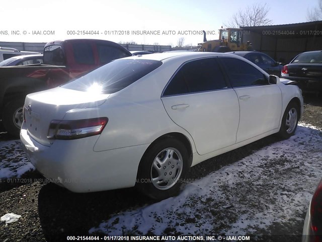 4T1BF3EK4AU560449 - 2010 TOYOTA CAMRY SE/LE/XLE 白色 照片 4