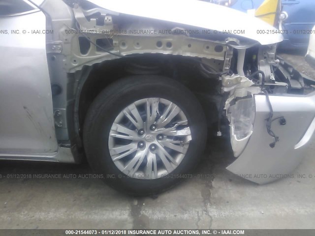 4T4BF1FK9ER373903 - 2014 TOYOTA CAMRY L/SE/LE/XLE Gümüş foto 6