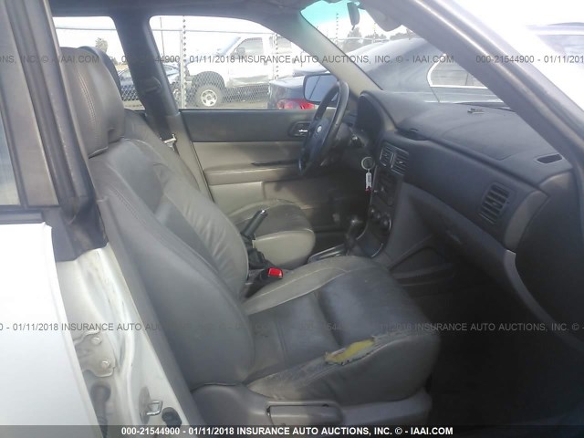 JF1SG65673H748163 - 2003 SUBARU FORESTER 2.5XS თეთრი ფოტო 5