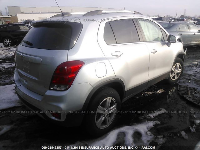 KL7CJPSB4HB133701 - 2017 CHEVROLET TRAX 1LT SILVER photo 4