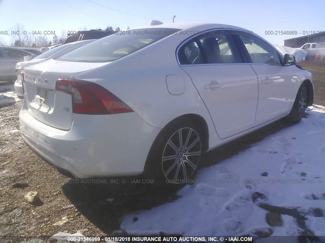 YV1612FS3E1292525 - 2014 VOLVO S60 T5 WHITE photo 4