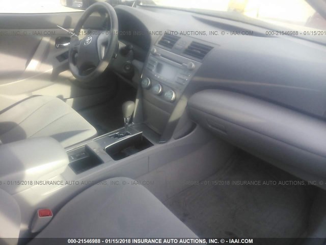 4T1BK46K69U085690 - 2009 TOYOTA CAMRY SE/LE/XLE შავი ფოტო 5