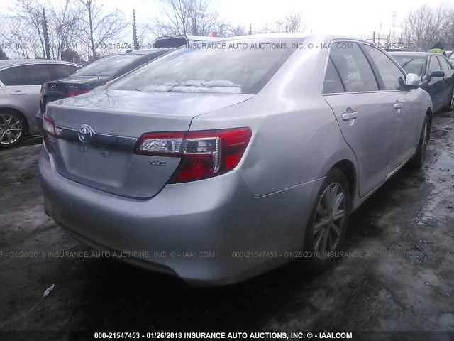 4T4BF1FK5CR255196 - 2012 TOYOTA CAMRY SE/LE/XLE SILVER photo 4