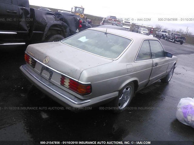 WDBCA45E1LA537897 - 1990 MERCEDES-BENZ 560 SEC GOLD photo 4