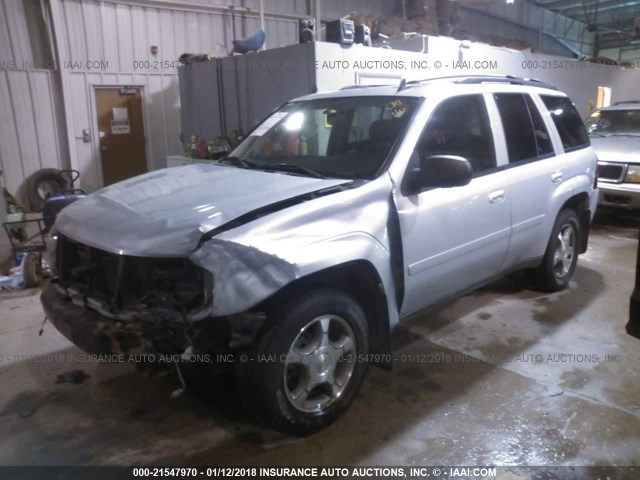 1GNDT13S682156059 - 2008 CHEVROLET TRAILBLAZER LS/LT SILVER photo 2