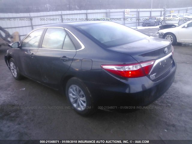 4T1BF1FK0HU723806 - 2017 TOYOTA CAMRY LE/XLE/SE/XSE BLACK photo 3