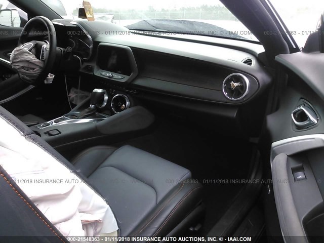 1G1FH3D71H0158136 - 2017 CHEVROLET CAMARO SS Gris foto 5