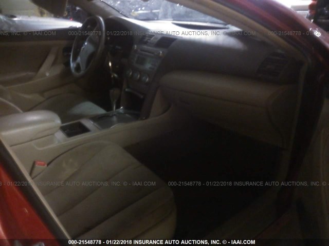 4T4BE46K29R054210 - 2009 TOYOTA CAMRY SE/LE/XLE წითელი ფოტო 5