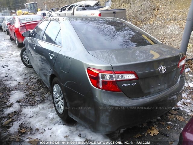 4T1BF1FKXEU839994 - 2014 TOYOTA CAMRY L/SE/LE/XLE 灰色 照片 3
