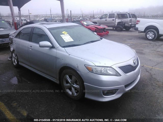 4T1BK3EK2BU619365 - 2011 TOYOTA CAMRY SE/LE/XLE Серебристый фото 1