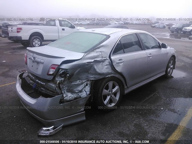 4T1BK3EK2BU619365 - 2011 TOYOTA CAMRY SE/LE/XLE Серебристый фото 4