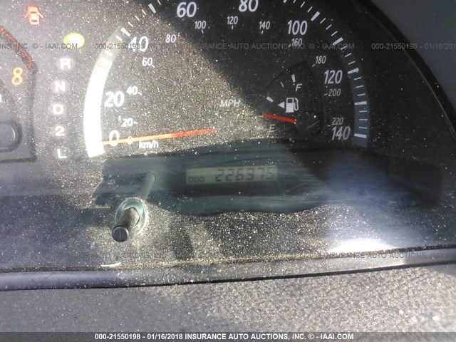 JTDBE32K920024827 - 2002 TOYOTA CAMRY LE/XLE/SE ნაცრისფერი ფოტო 7