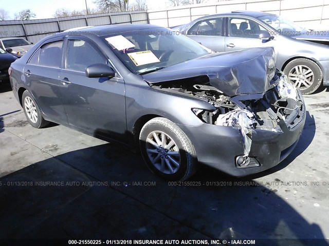 4T1BK3EK1BU119102 - 2011 TOYOTA CAMRY SE/LE/XLE GRAY photo 1