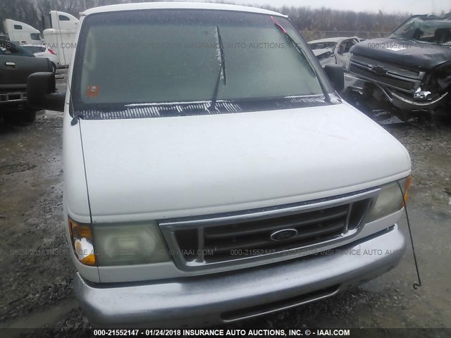 1FMRE11LX4HA21142 - 2004 FORD ECONOLINE E150 WAGON WHITE photo 6