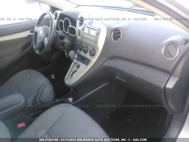 2T1KU40E79C186963 - 2009 TOYOTA COROLLA MATRIX  SILVER photo 5
