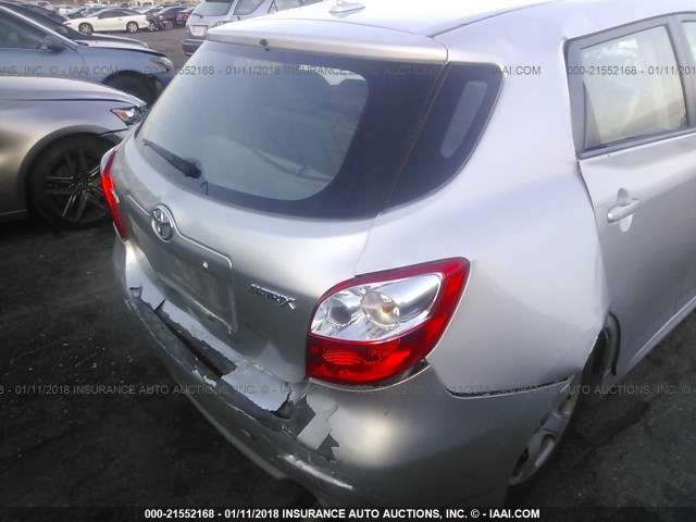 2T1KU40E79C186963 - 2009 TOYOTA COROLLA MATRIX  SILVER photo 6