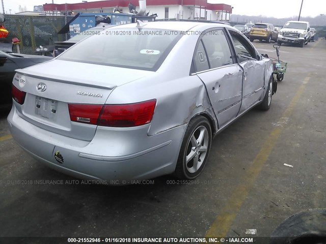 5NPEU4AC7AH621296 - 2010 HYUNDAI SONATA SE/LIMITED SILVER photo 4