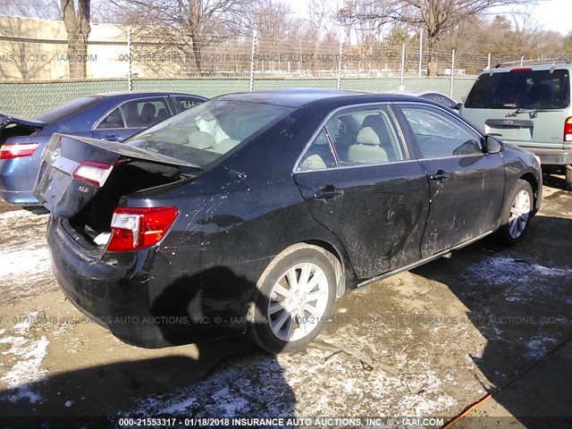 4T4BF1FK5CR248085 - 2012 TOYOTA CAMRY SE/LE/XLE BLACK photo 4