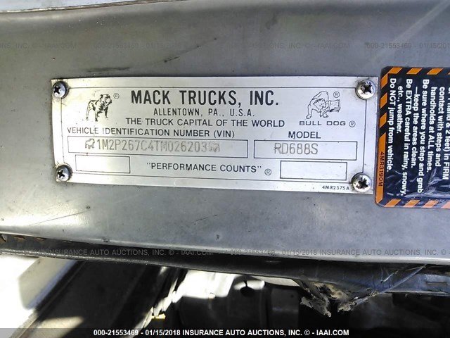 1M2P267C4TM026203 - 1996 MACK RD688S RD600 WHITE photo 10