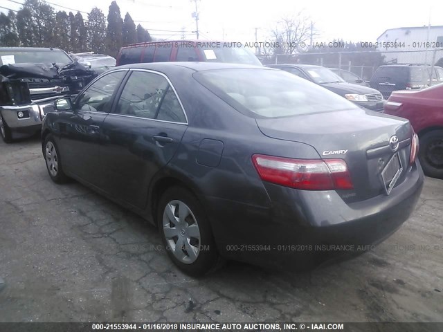 JTNBE46K473084208 - 2007 TOYOTA CAMRY NEW GENERAT CE/LE/XLE/SE GRAY photo 3