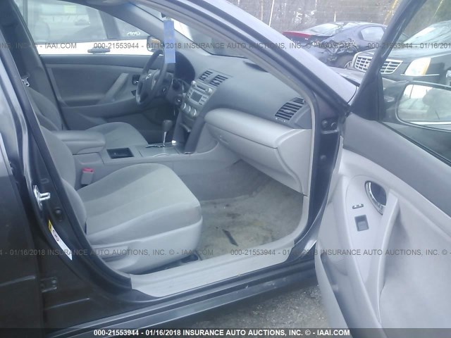 JTNBE46K473084208 - 2007 TOYOTA CAMRY NEW GENERAT CE/LE/XLE/SE GRAY photo 5