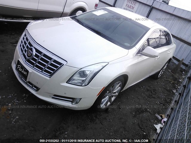 2G61P5S34D9169697 - 2013 CADILLAC XTS LUXURY COLLECTION WHITE photo 2