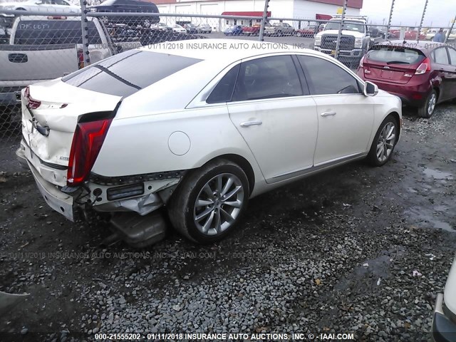 2G61P5S34D9169697 - 2013 CADILLAC XTS LUXURY COLLECTION WHITE photo 4