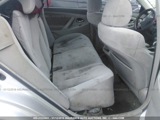 4T1BF3EKXBU625418 - 2011 TOYOTA CAMRY SE/LE/XLE SILVER photo 8