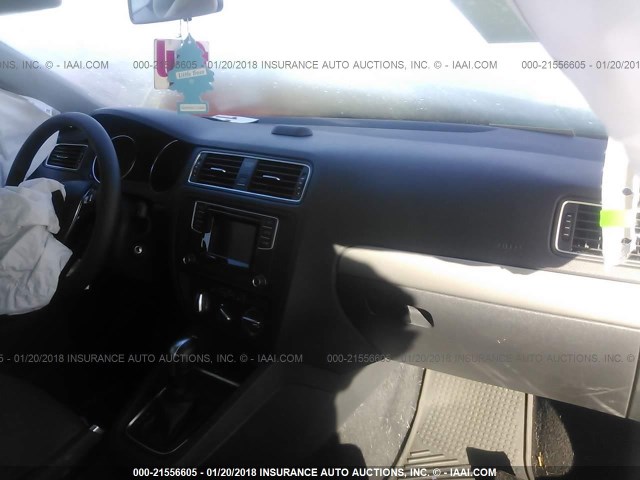 3VW2B7AJ5HM351320 - 2017 VOLKSWAGEN JETTA S 白色 照片 5