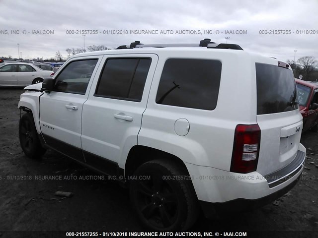 1C4NJPFA7CD698504 - 2012 JEEP PATRIOT LATITUDE WHITE photo 3