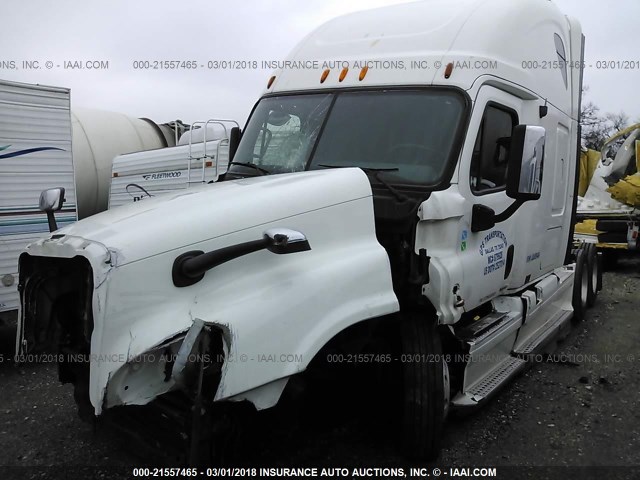 1FUJGLDR6ASAR9404 - 2010 FREIGHTLINER CASCADIA 125  WHITE photo 2