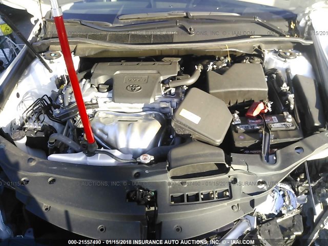 4T1BF1FK1HU441058 - 2017 TOYOTA CAMRY LE/XLE/SE/XSE WHITE photo 10