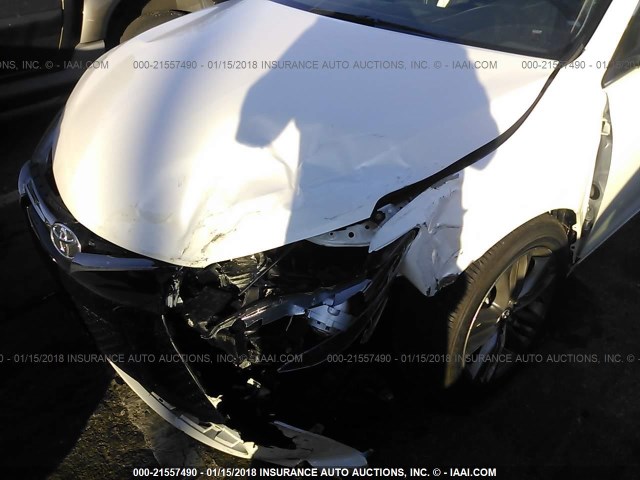 4T1BF1FK1HU441058 - 2017 TOYOTA CAMRY LE/XLE/SE/XSE WHITE photo 6