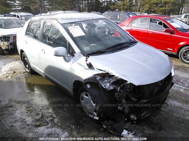 3N1BC11E28L456907 - 2008 NISSAN VERSA S/SL SILVER photo 1