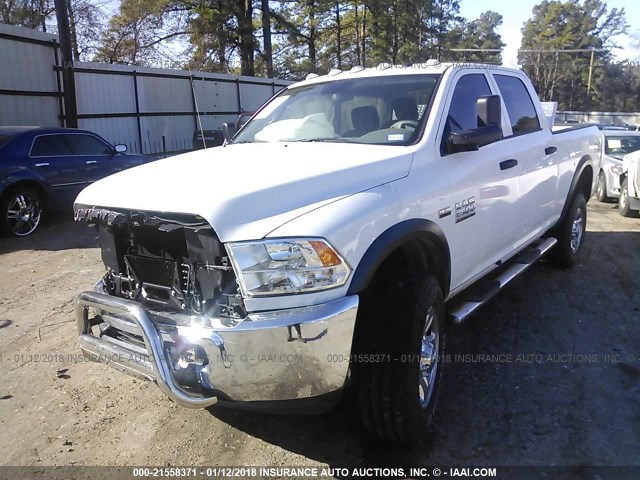 3C6UR5CJXJG126086 - 2018 RAM 2500 ST WHITE photo 2