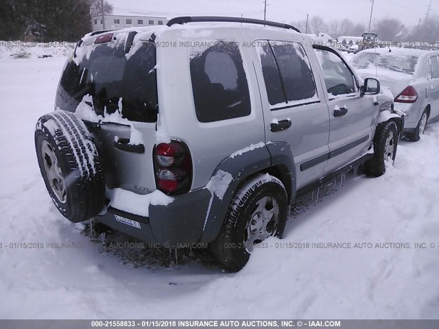 1J4GL48KX5W631579 - 2005 JEEP LIBERTY SPORT Gümüş foto 4