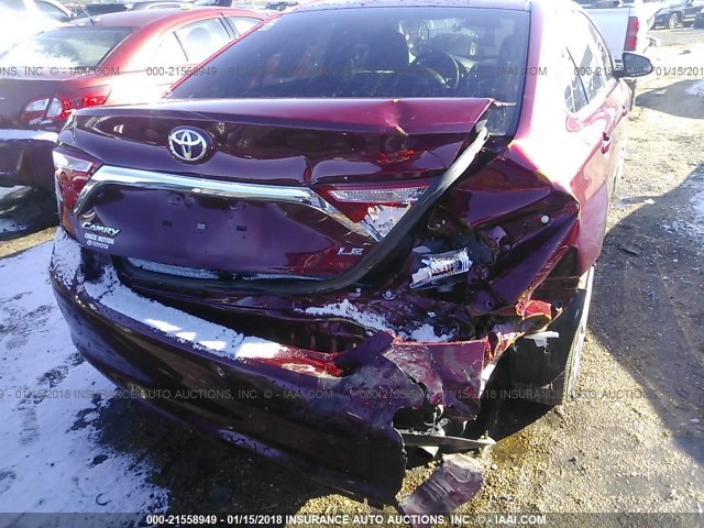 4T1BF1FK7HU813499 - 2017 TOYOTA CAMRY LE/XLE/SE/XSE წითელი ფოტო 6