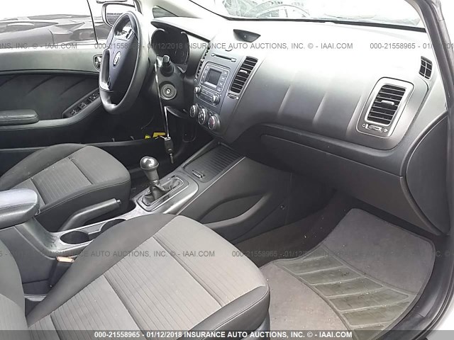 KNAFX4A69F5275293 - 2015 KIA FORTE LX SILVER photo 5