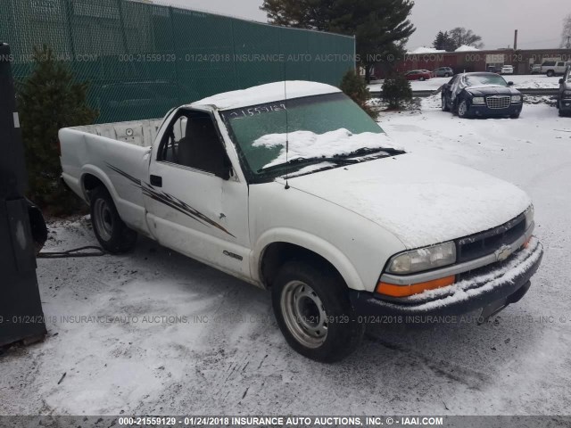 1GCCS144XWK168493 - 1998 CHEVROLET S TRUCK S10 WHITE photo 1