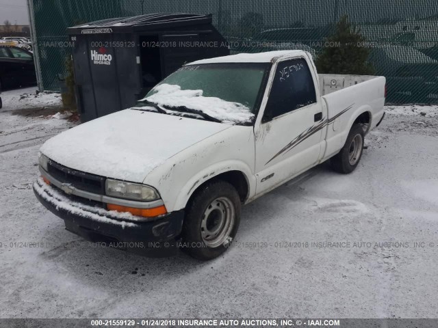 1GCCS144XWK168493 - 1998 CHEVROLET S TRUCK S10 WHITE photo 2