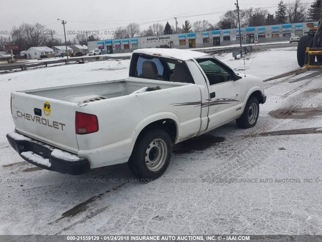 1GCCS144XWK168493 - 1998 CHEVROLET S TRUCK S10 WHITE photo 4