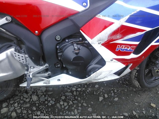 JH2PC4048DK600010 - 2013 HONDA CBR600 RR WHITE photo 8