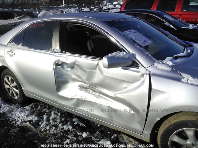 4T4BF3EK0BR123586 - 2011 TOYOTA CAMRY SE/LE/XLE SILVER photo 6
