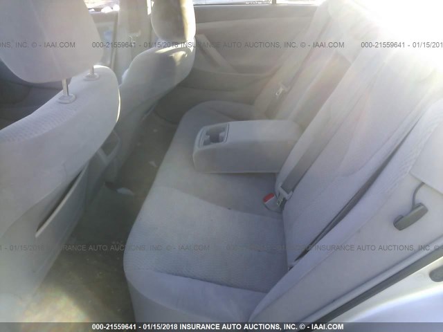 4T4BF3EK0BR123586 - 2011 TOYOTA CAMRY SE/LE/XLE SILVER photo 8