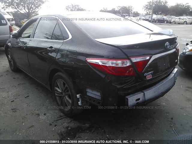4T1BF1FK2GU198536 - 2016 TOYOTA CAMRY LE/XLE/SE/XSE 黑色 照片 3